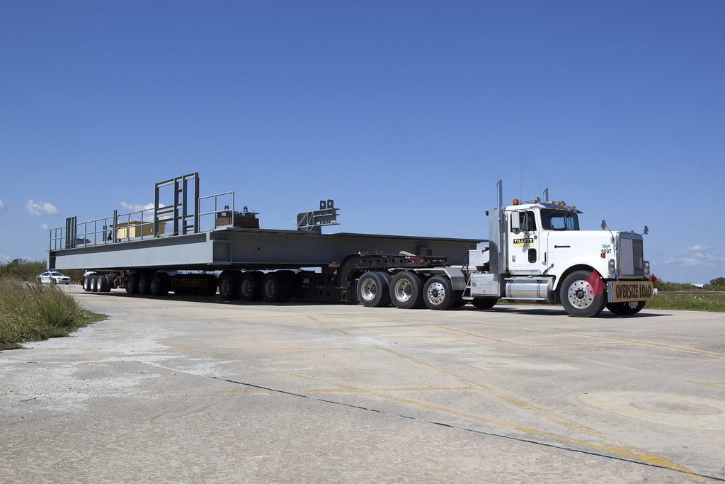 What Equipment Does A Heavy Hauling Company Use To Transport Oversized or Overweight Loads?