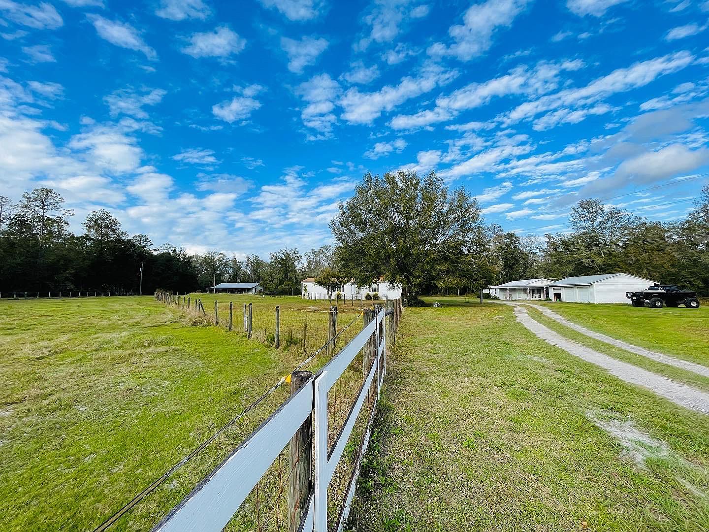 Choosing a New Fence for Your Wesley Chapel FL Home